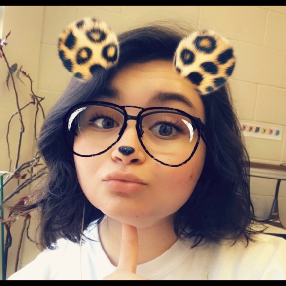 Profile Picture of Amabelle Johnson (@ajohnson876) on Poshmark