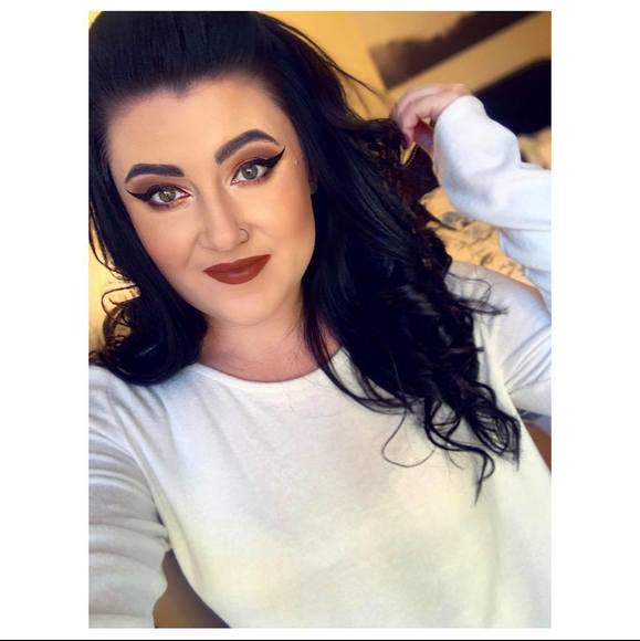 Profile Picture of Amanda Dunagan (@adunagan22) on Poshmark