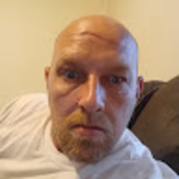 Profile Picture of Carl Reynolds (@carlr3215) on Poshmark