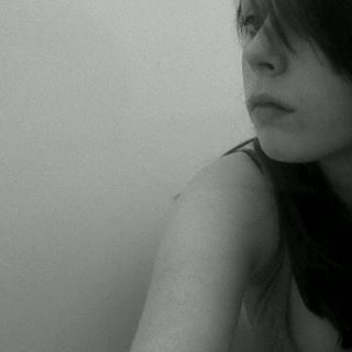 Lauren Cobain - Facebook Profile Picture of Lauren Cobain (@lauren.cobain.1) on Facebook