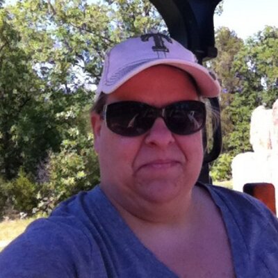 Profile Picture of Melinda Peterson (@melkaye69) on Twitter