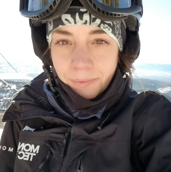 Profile Picture of Emily Keil (@emmy210321) on Poshmark