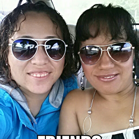 Profile Picture of Yesenia Chacon (@chaconrodri88) on Poshmark