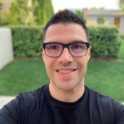 Profile Picture of Adam Ross (@adamross100) on Twitter