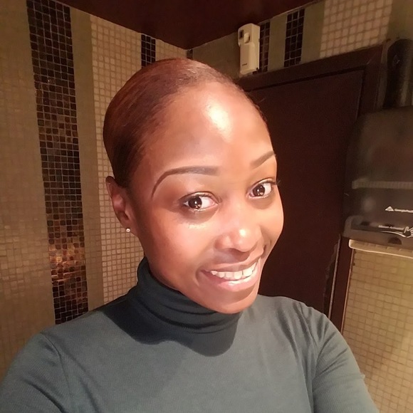Profile Picture of Courtney Speights (@court8713) on Poshmark