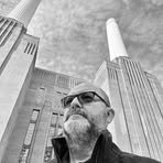 Profile Picture of Clive Bowyer (@clive.bowyer) on Facebook
