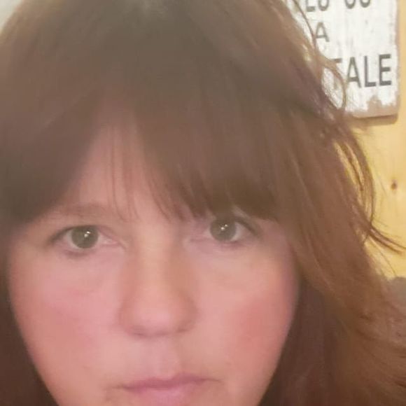 Profile Picture of Cheryle Palmer (@cher042571) on Poshmark