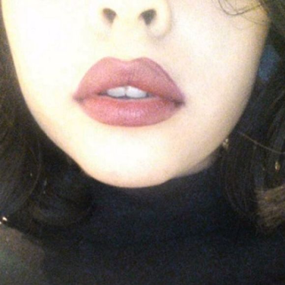 Profile Picture of Bianca Vera (@binksi) on Poshmark