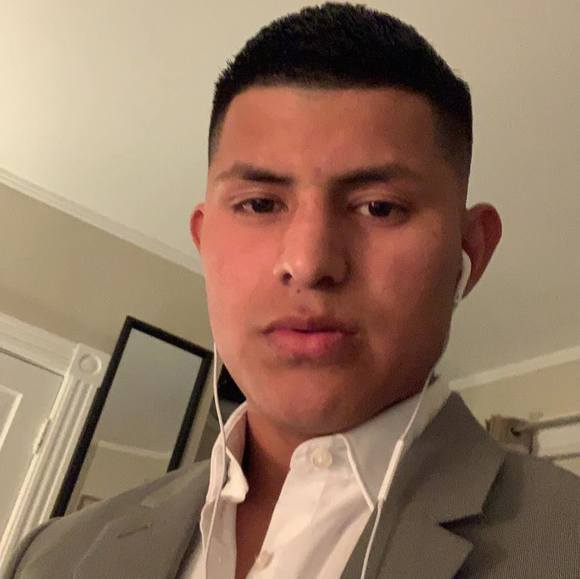 Profile Picture of Gilbert Lopez (@jm8476236) on Poshmark