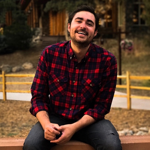 Profile Picture of Joshua Eden (@crunch_beary) on Poshmark