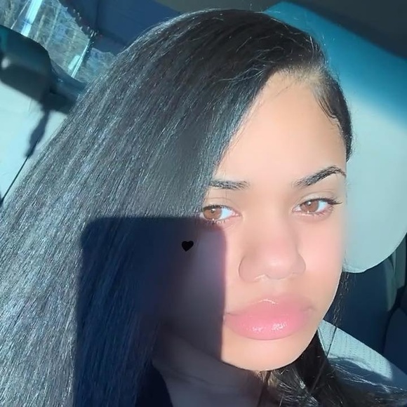 Profile Picture of Nadja Nadja (@simplynadja) on Poshmark