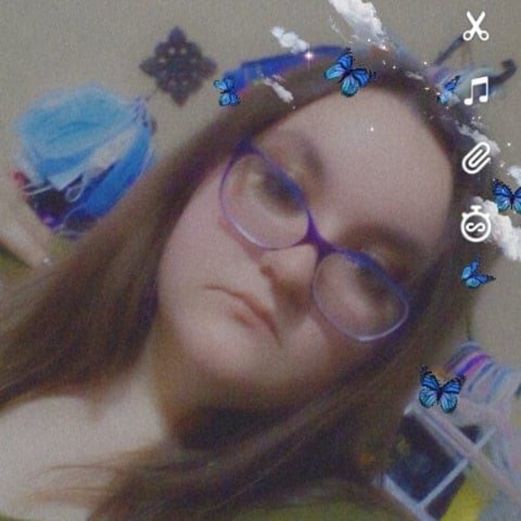 Profile Picture of Emilee Aspery (@emileeaspery) on Poshmark