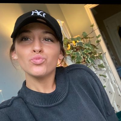 Profile Picture of ᎯιεΧίȘ Staysstrappedkelley (@alexis_kelley7) on Twitter