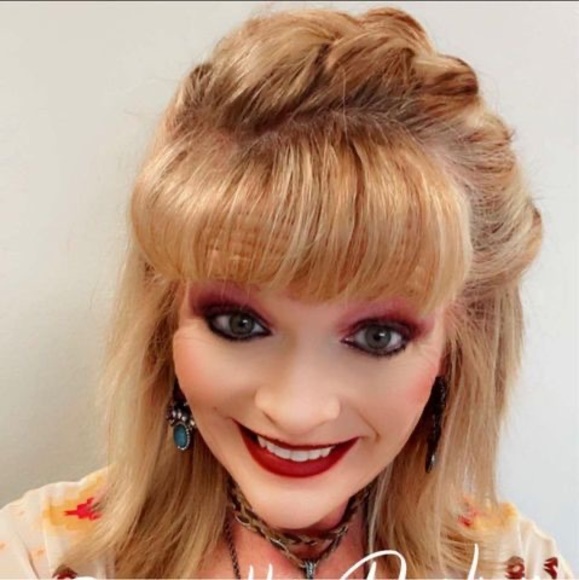 Dannielle Perry durkay - Poshmark Profile Picture of Dannielle Perry durkay (@ddurkay) on Poshmark
