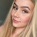 Profile Picture of L A U R A (@laura.lantz.privat) on Instagram