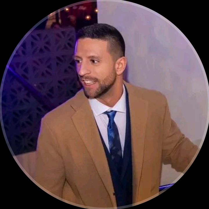Profile Picture of ShawnOnTheRight (@shawnontheright_) on Tiktok