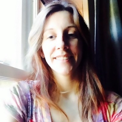 Profile Picture of Amanda Bunting (@PrincessofPoo) on Twitter