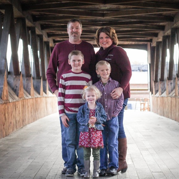 Profile Picture of Kelli Bergstrom (@kjberg) on Poshmark