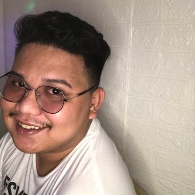 Profile Picture of 🌈 (@Sir_Raymark) on Twitter