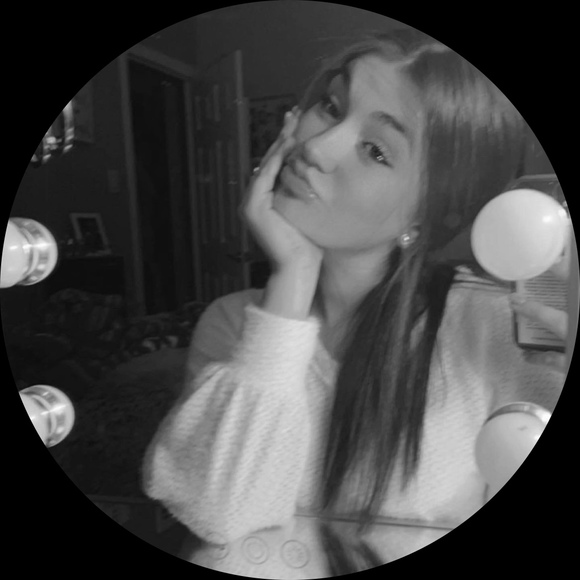 Profile Picture of Brianna Tobin (@btobin20) on Poshmark