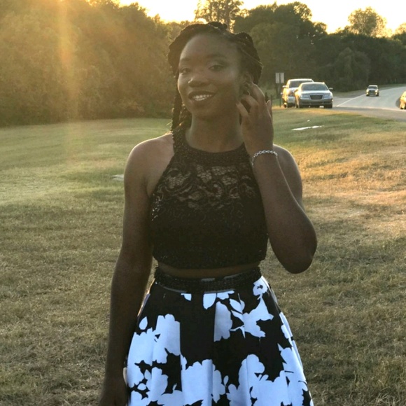 Profile Picture of Aleceya Harrison (@ceceana123) on Poshmark