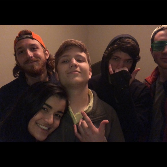 Dakota Willoughby - Poshmark Profile Picture of Dakota Willoughby (@dakotoodeep) on Poshmark