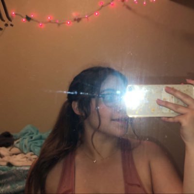 Profile Picture of Lisa 🍁🍂 (@lisa_neave) on Twitter