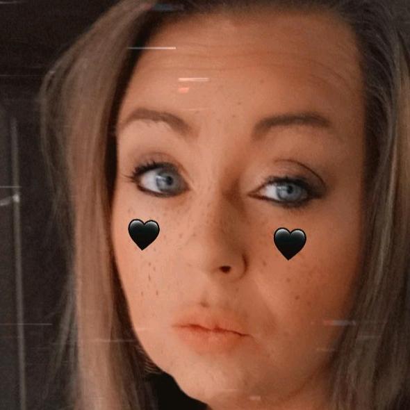 Profile Picture of Rachel sampson (@@rachellecroy) on Tiktok