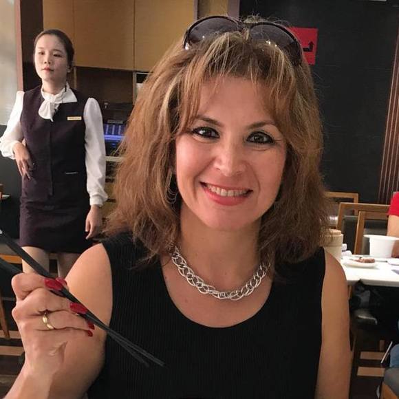 Profile Picture of Ara Guca (@araguca) on Poshmark