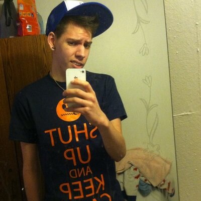 Profile Picture of Christopher Murch (@KryptonReactor) on Twitter