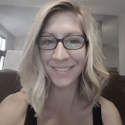Profile Picture of Leah Shaffer (@HVSscienceMS) on Twitter