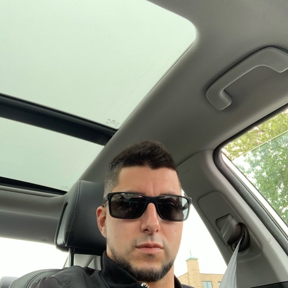 Profile Picture of Patrick Warren (@warrenpza) on Poshmark