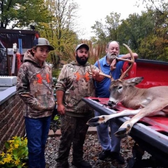 Profile Picture of Bobby Casey (@bobbycasey480) on Poshmark