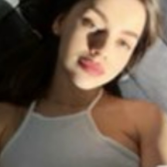 Profile Picture of Jane Daniel (@jane96uw673) on Poshmark