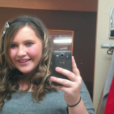 Profile Picture of Taylor Helfrich (@bigisthenewbest) on Twitter