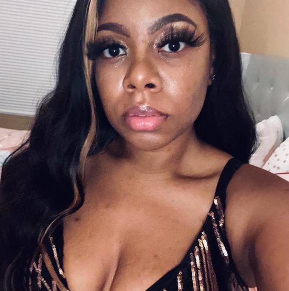 Profile Picture of Domonique Cantlow (@dcantlow23) on Poshmark