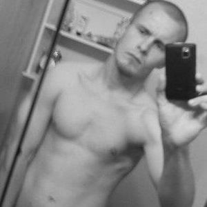 Profile Picture of Andrew Maxson (@andrew.maxson.9) on Myspace