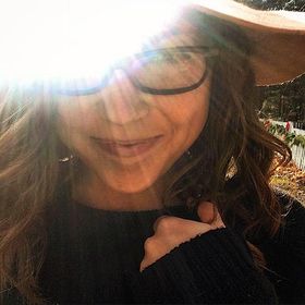 Profile Picture of Jessalyn Bertone (@jessalynbee) on Pinterest