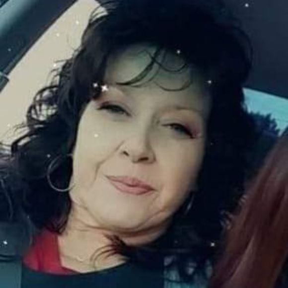 Profile Picture of Sandra Tapper (@sandratapper66) on Poshmark