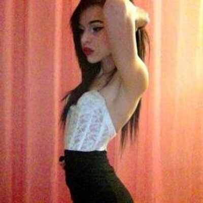 Profile Picture of Rachael Hagerman (@racheybaybe) on Twitter