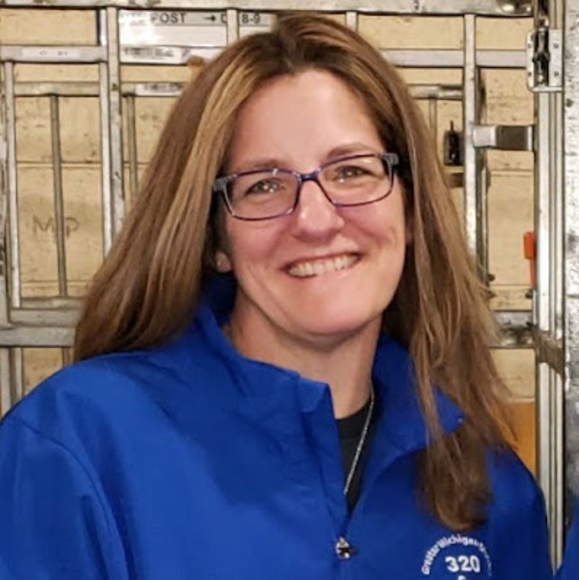 Profile Picture of Robin Freeman (@rfreeman34) on Poshmark