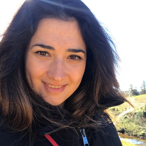 Profile Picture of Puah Sol (@enenbenzicron) on Poshmark