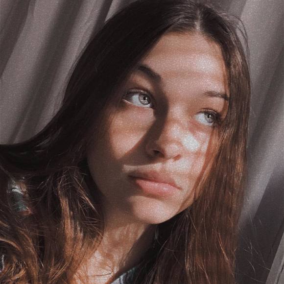 Profile Picture of Mackenzie Pearson (@mackenziepearso) on Poshmark