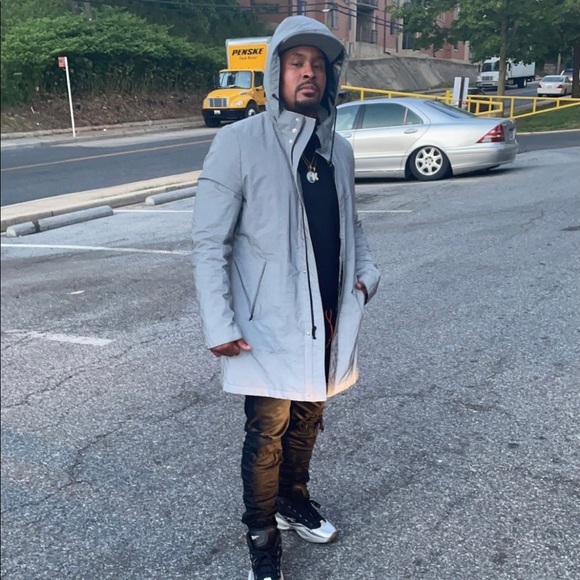 Profile Picture of Kaelin Miller (@livinlegends) on Poshmark