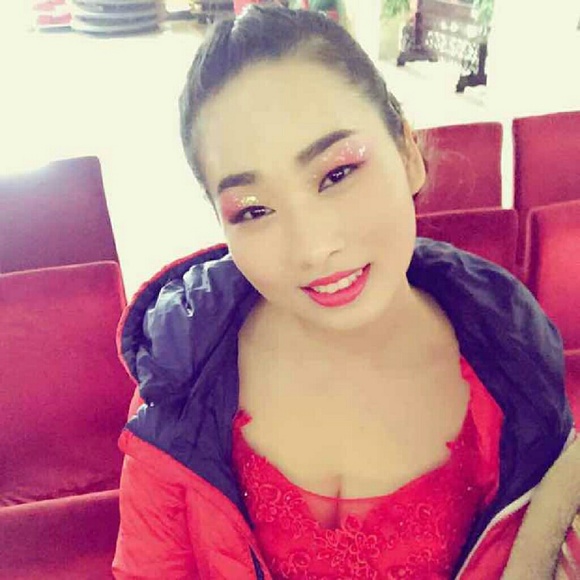 Profile Picture of Xue Qingyi (@xqy266) on Poshmark