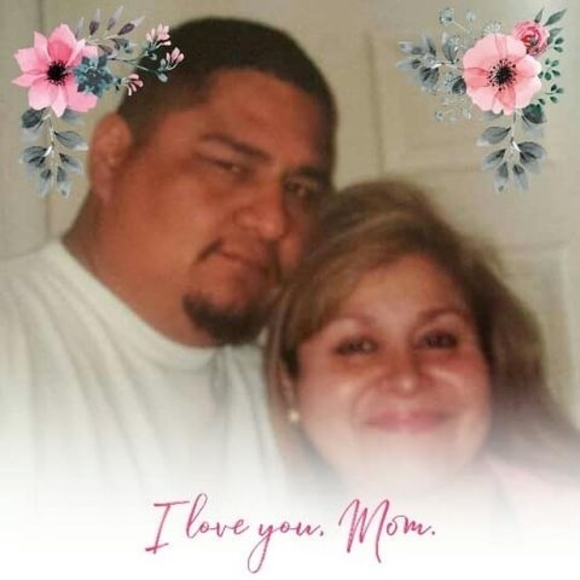 Profile Picture of Lupe Perez-lujan (@flamingo7753) on Poshmark