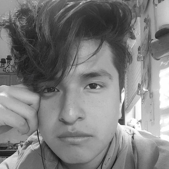 Profile Picture of Diego Zegarra (@diegozegarra) on Poshmark