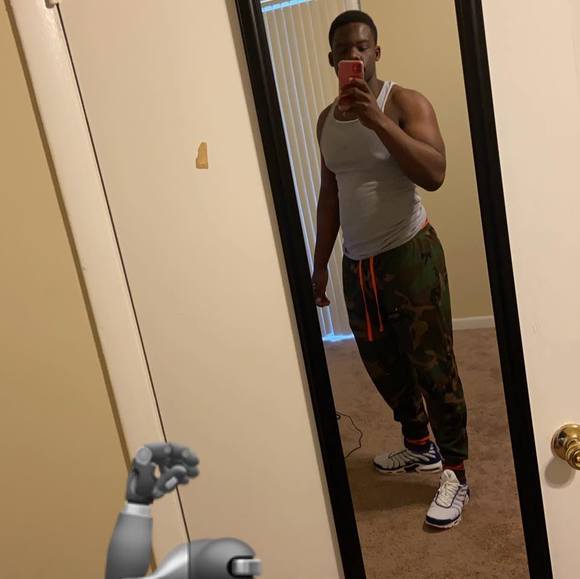 Profile Picture of Alahil Jean (@alahiljean) on Poshmark