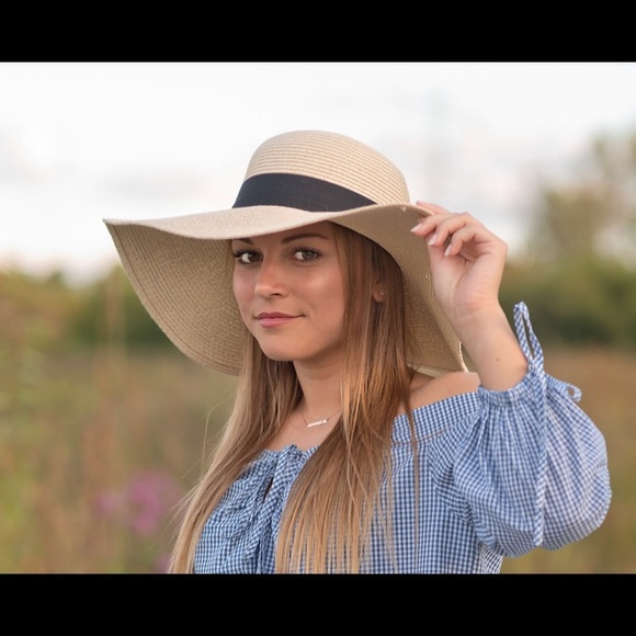 Profile Picture of Alex Reeder (@are3519) on Poshmark
