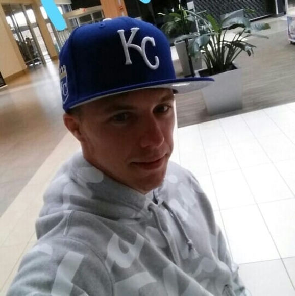 Profile Picture of Brad Larson (@bamf5509) on Poshmark